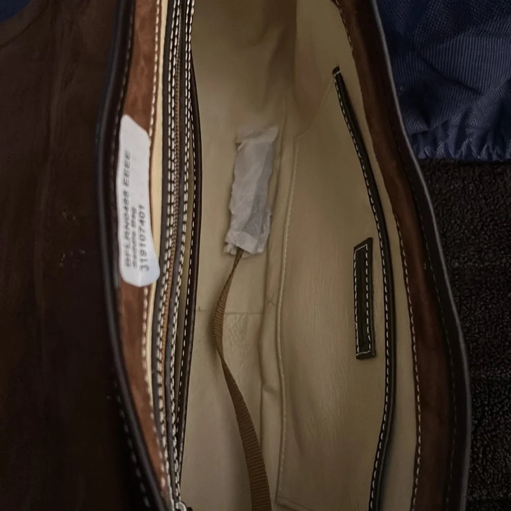 New Dooney and Bourke bag - Picture 10 of 14